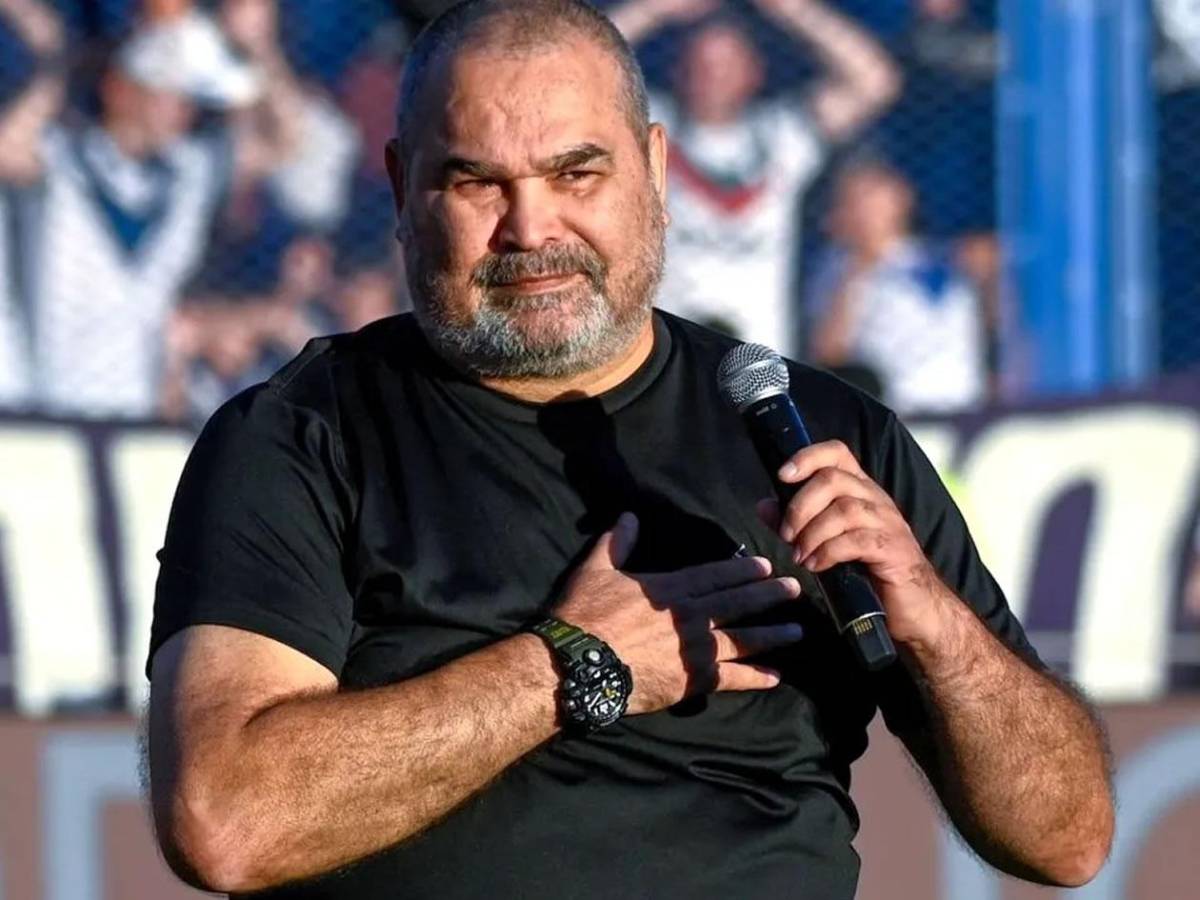 Chilavert ataca a Mbappé y Vinicius por polémica con Prestianni: Vive con un travesti