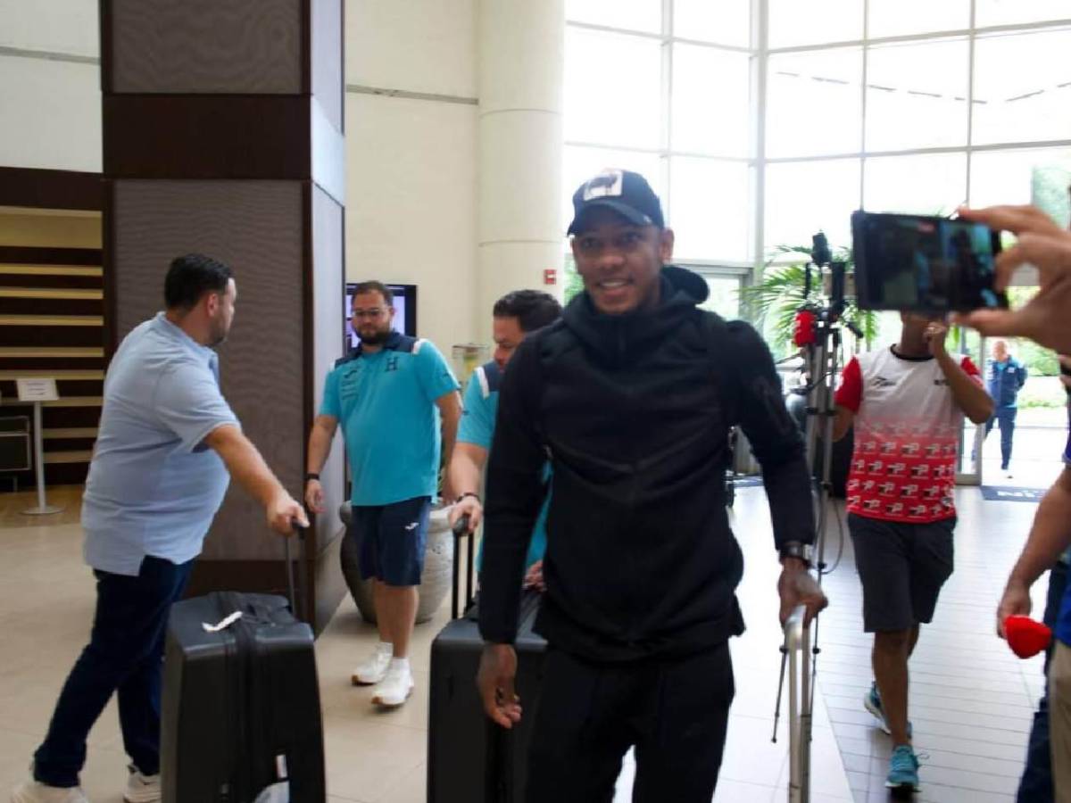 Romell Quioto regresó a la Selección: así lo recibieron y llegó en lujoso auto