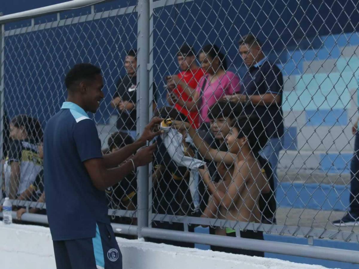 Marathón vuelve a sonreír, frustración de Motagua, enojo de Lavallén y bellas chicas