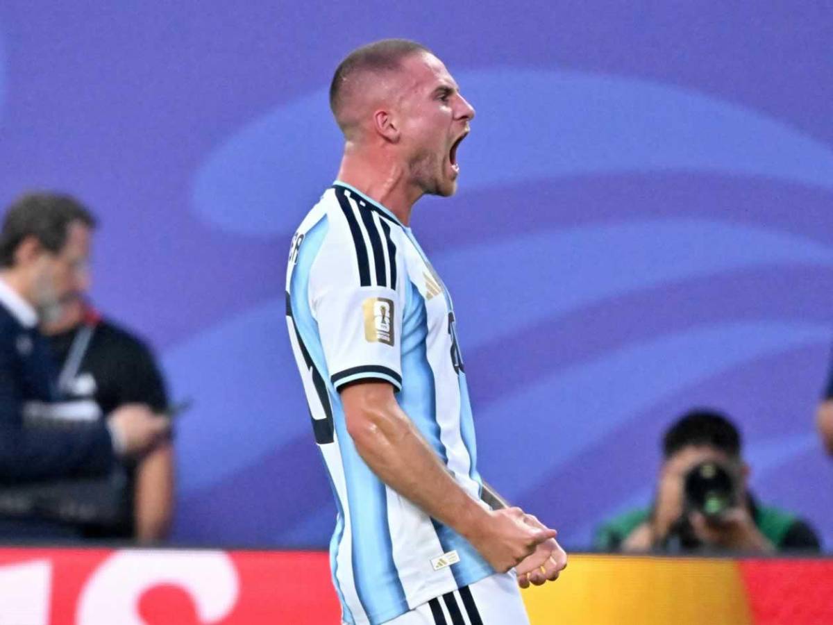 Otra ayuda a Argentina, fuerte cruce de Messi con árbitro, agresión y apareció su enemigo