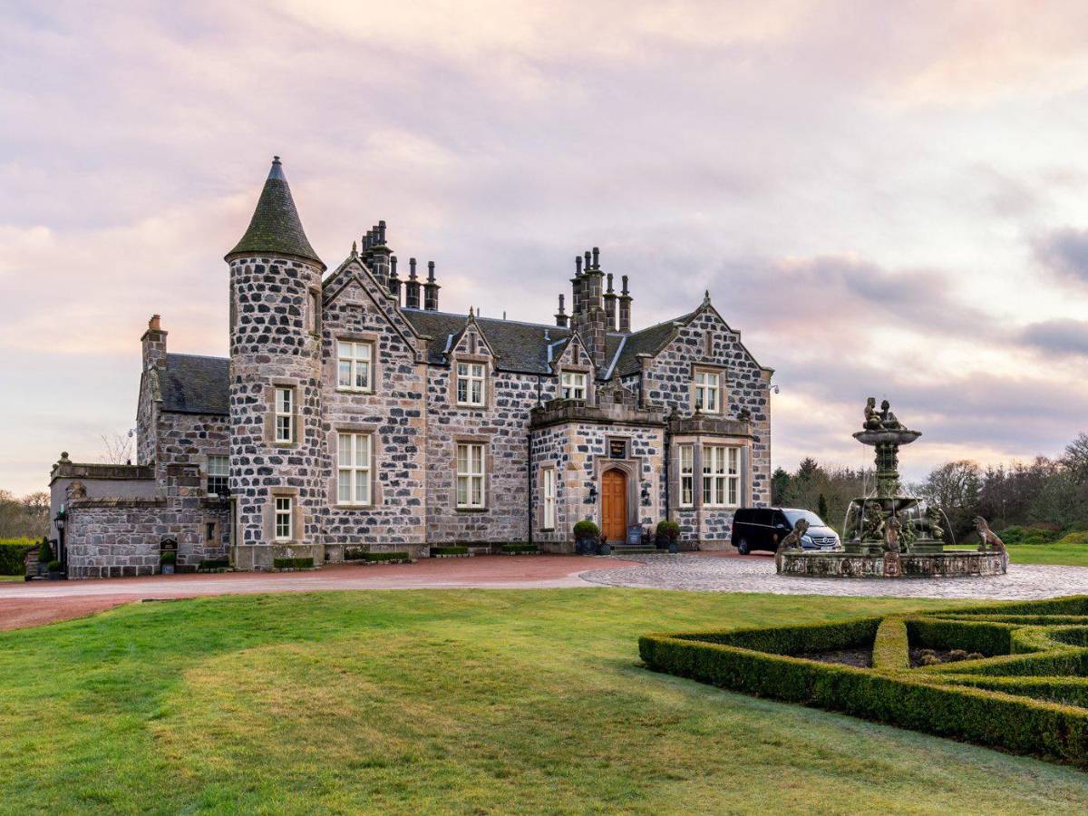 Trump recibe a Starmer en su “castillo” escocés