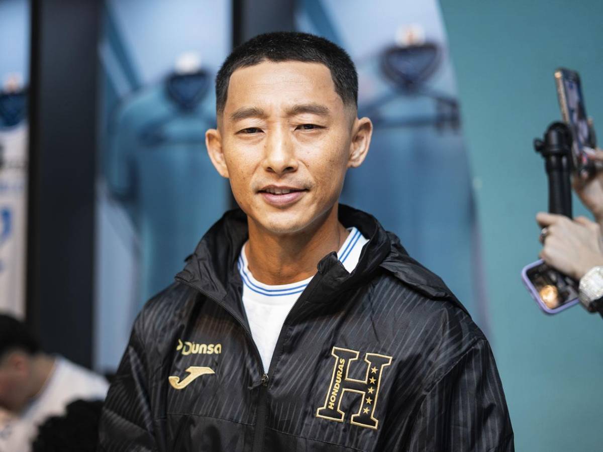 Shin Fujiyama da la cara y pide perdón a salvadoreños por mala actitud de algunos hondureños