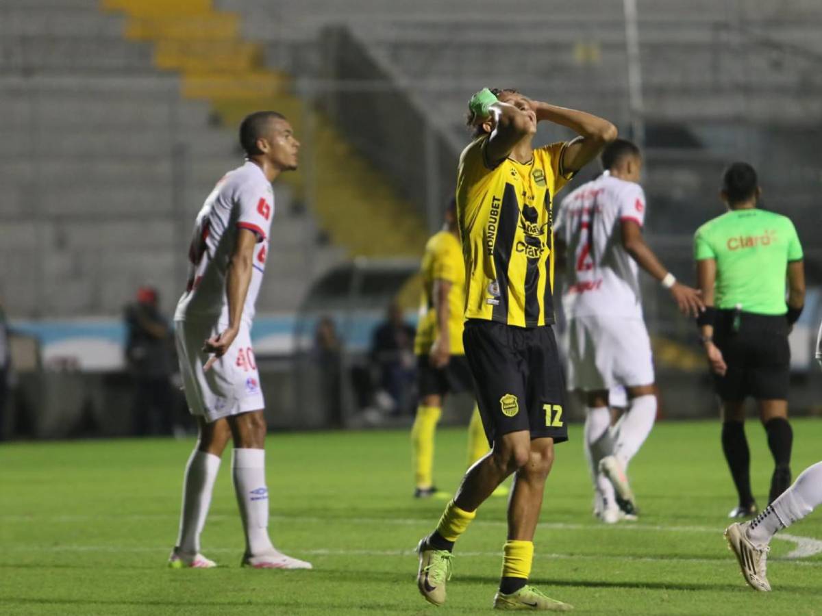Hija de leyenda, enfado de Menjívar, las grúas en el Nacional y petición a Moya