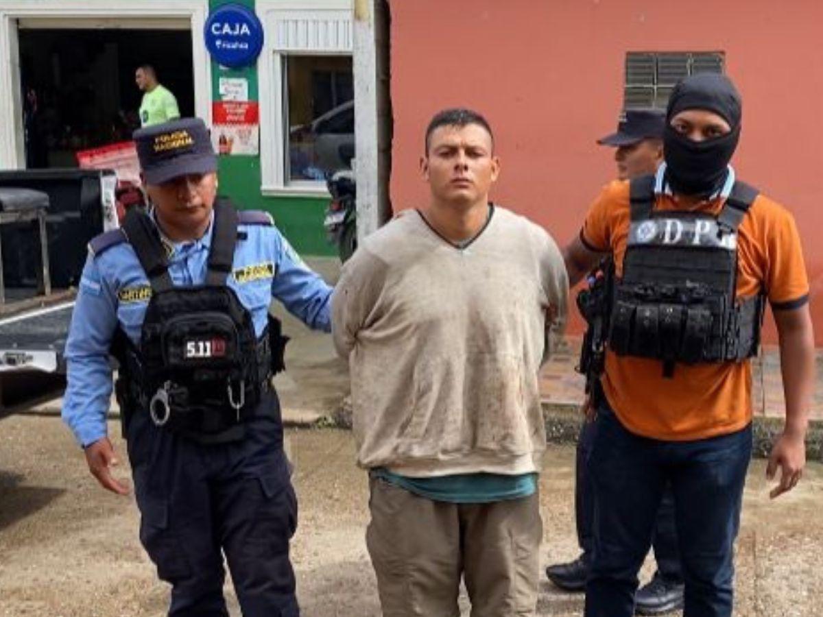 Joel Zelaya es capturado tras ultimar a tres de sus familiares en El Paraíso