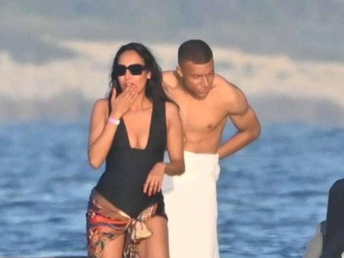 ¿Kylian Mbappé de noviazgo con Ester Expósito? Esto es lo que se sabe del supuesto romance