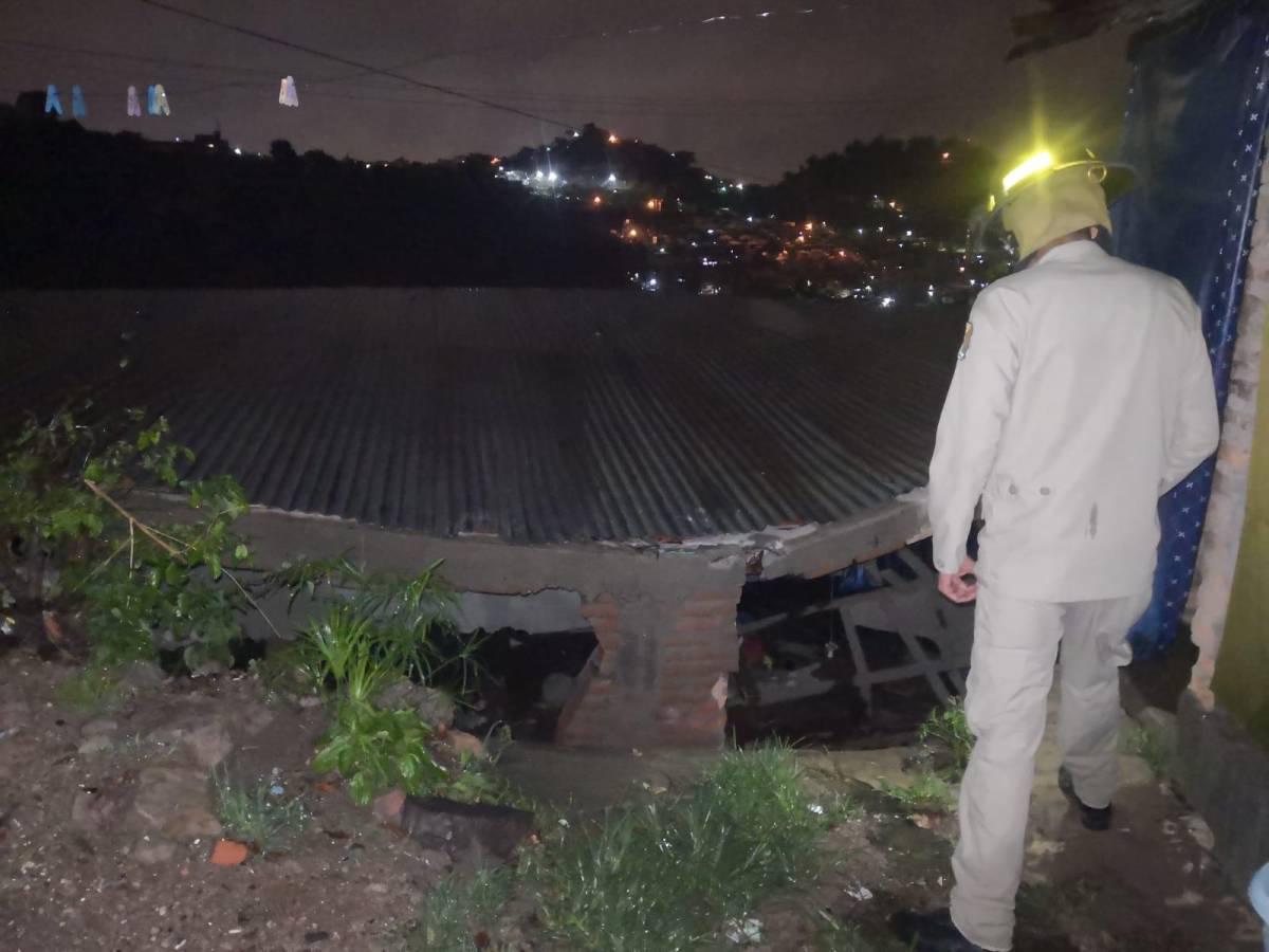 Fuerte lluvia deja daños y calles anegadas en Tegucigalpa