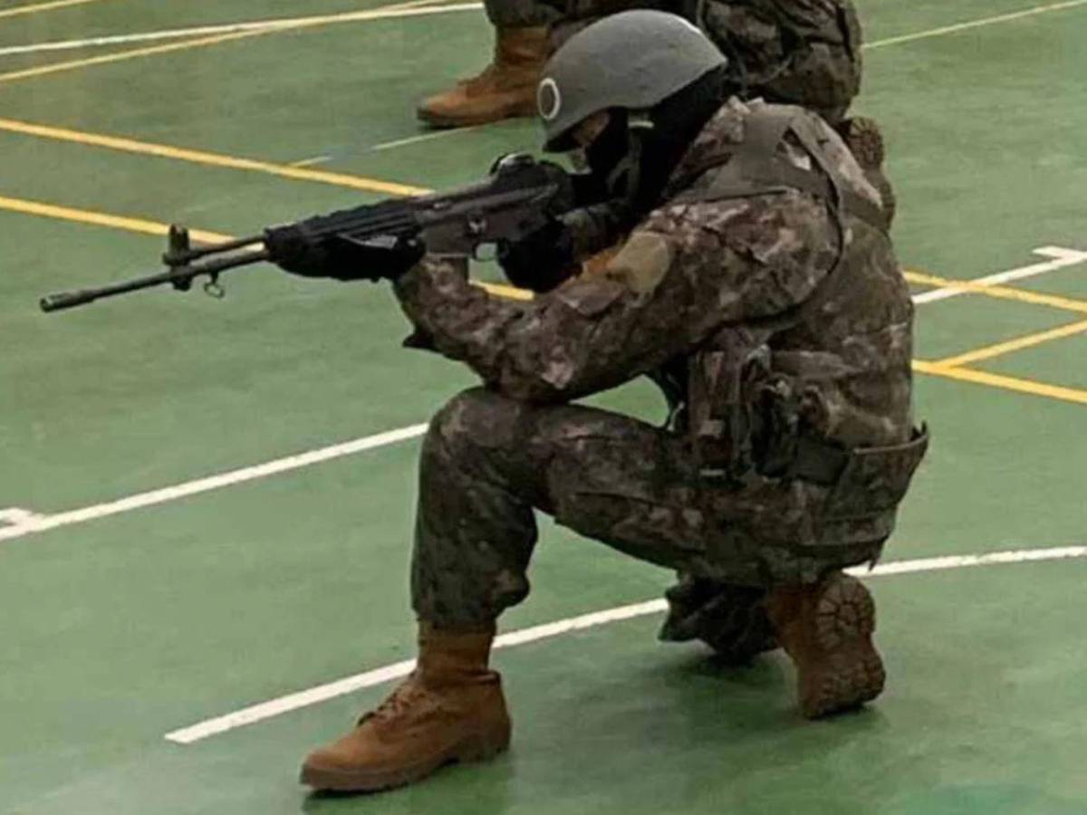 Jin y J-Hope vuelven al ejército para entrenamiento de reservistas