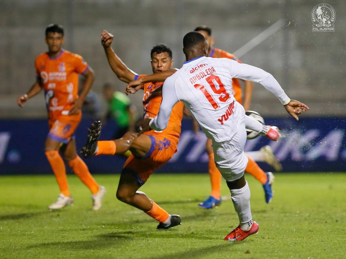 Vuelve a Olimpia tras estar marginado, festejan triunfo y tristeza de UPN