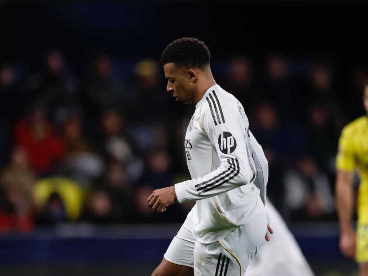 ¿Kylian Mbappé de noviazgo con Ester Expósito? Esto es lo que se sabe del supuesto romance