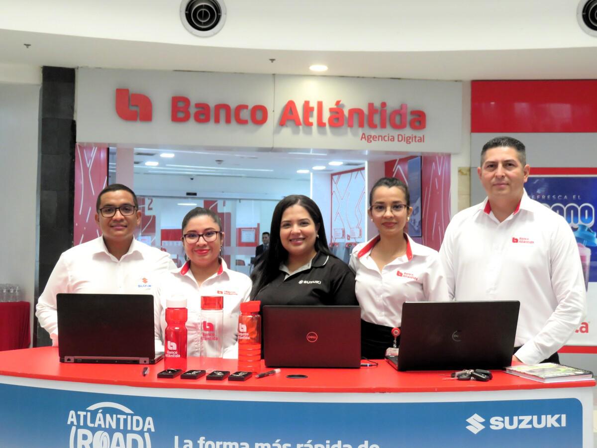 los ejecutivos de Banco Atlántida están listos para asesorales junto a la marca Suzuki.