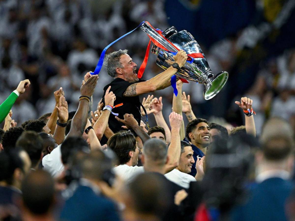 PSG festejó a lo grande, llanto de los jugadores del Arsenal y consuelos