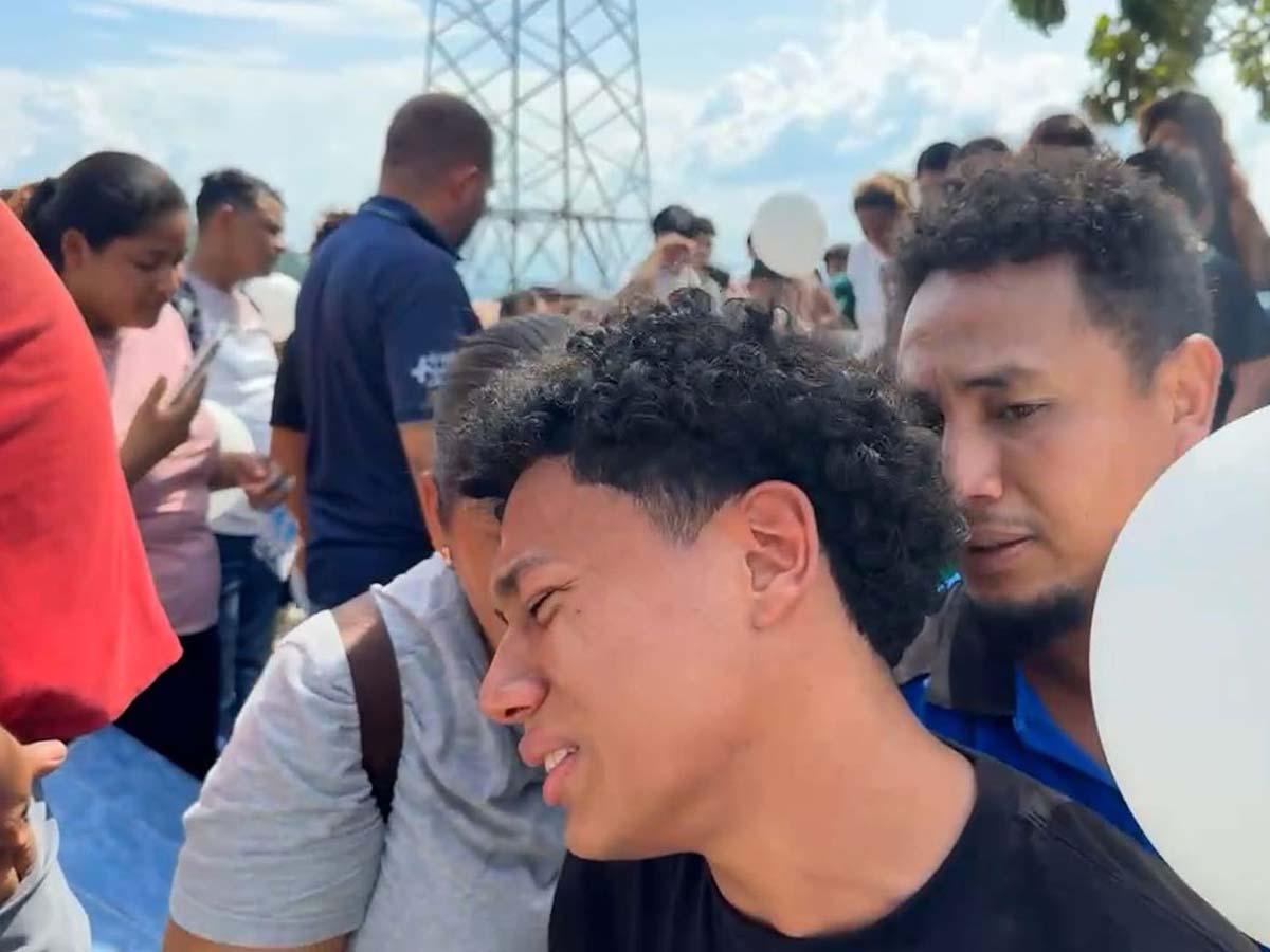 Me quedé sin mi otra mitad: despiden a estudiantes del Perla asesinado en El Progreso