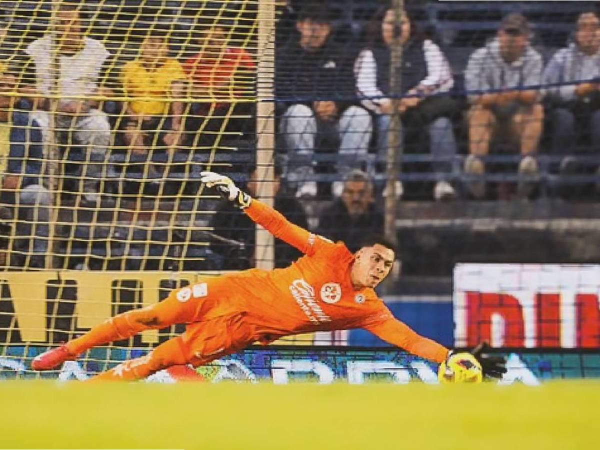 Fue tricampeón y le revelan grave delito: su club hace 'denuncia' y él responde