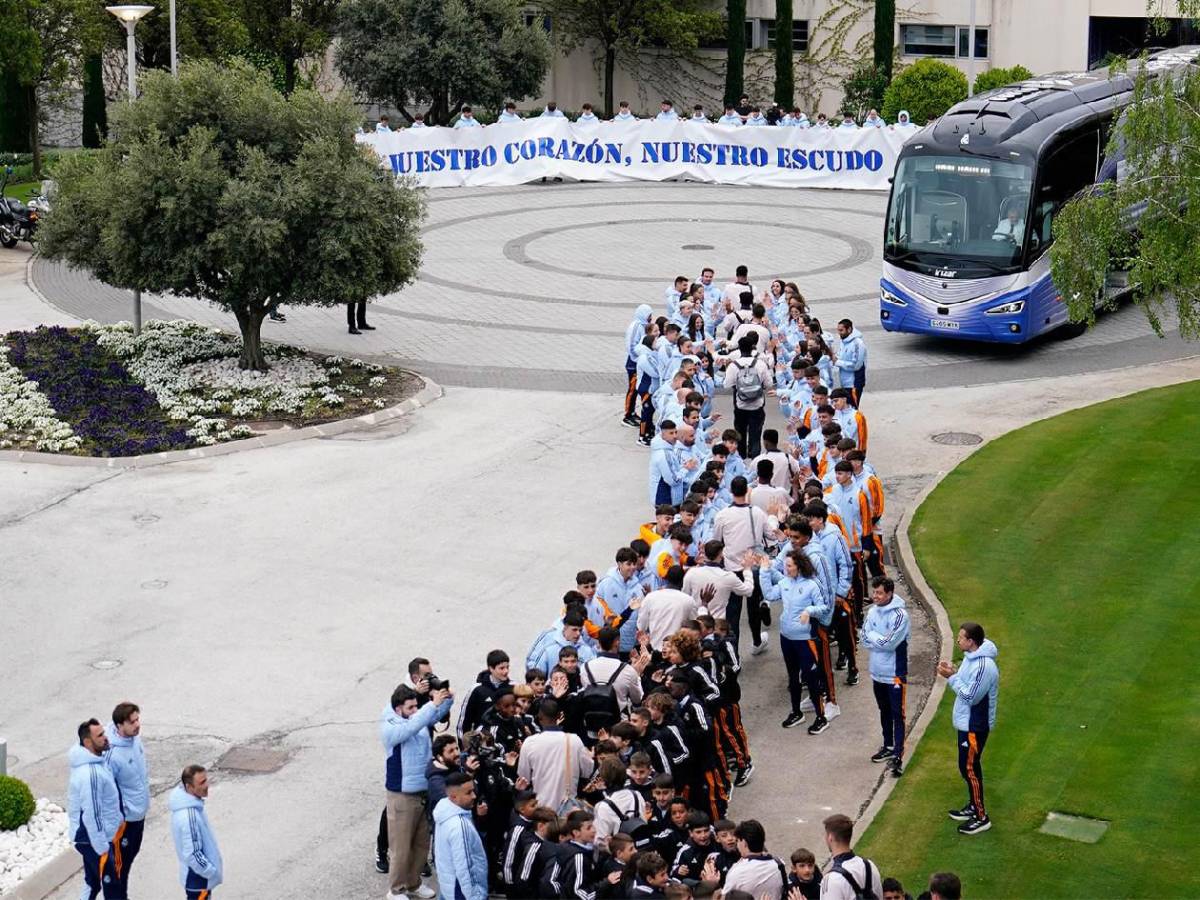 Creen en la remontada: el impresionante recibimiento al Real Madrid a su llegada al Bernabéu