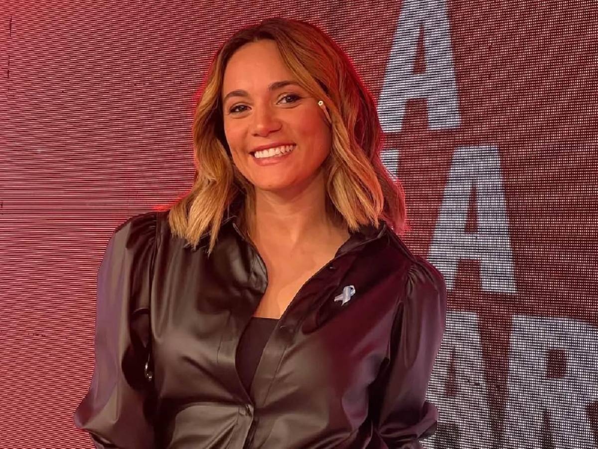 Exnovia de Maradona confirma noviazgo con polémico futbolista