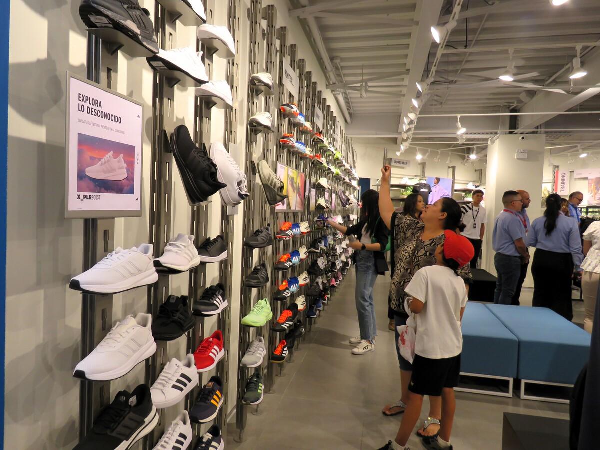 Adidas inaugura su primera tienda en San Pedro Sula