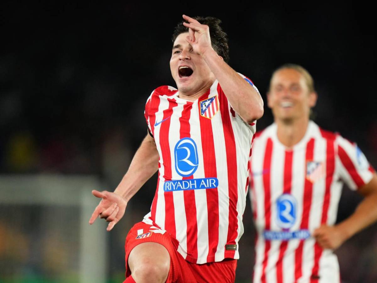 Lewandowski se reúne con otro gigante: Podría irse del Barcelona y el club tiene su reemplazo