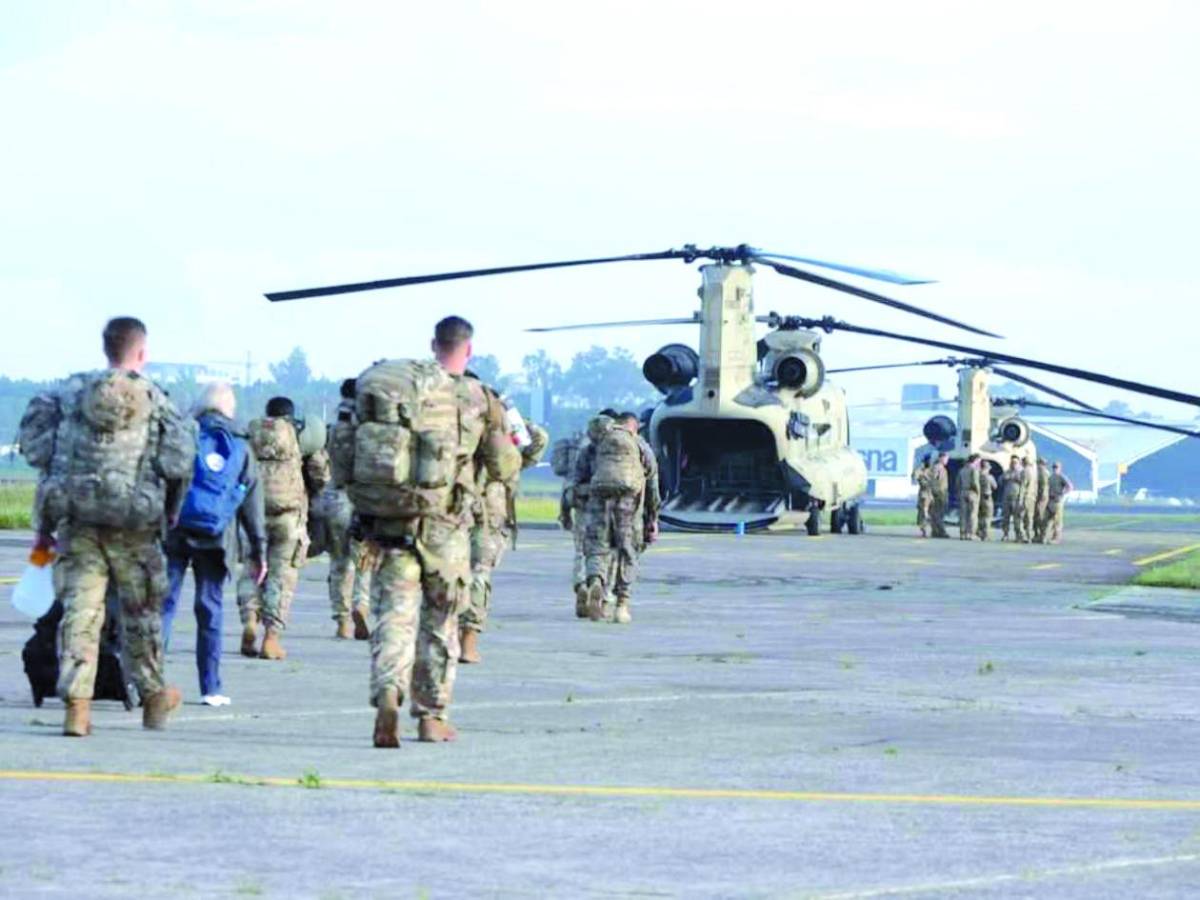 Senadores de EUA plantean imponer impuestos a remesas