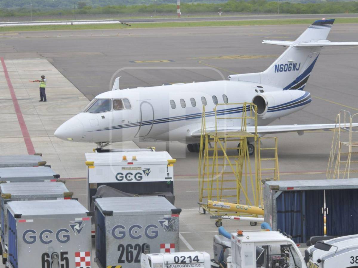 Revelan quién pagó el viaje privado de regreso de JOH a Honduras y cuánto costó
