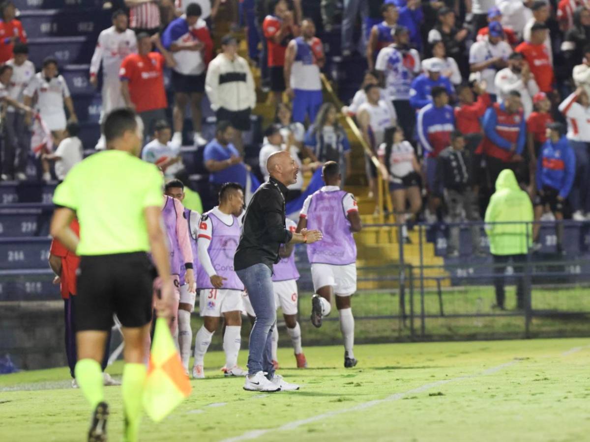Olimpia celebra, pero recibe duro golpe, infiltrado en Costa Rica y enojo del DT de Cartaginés