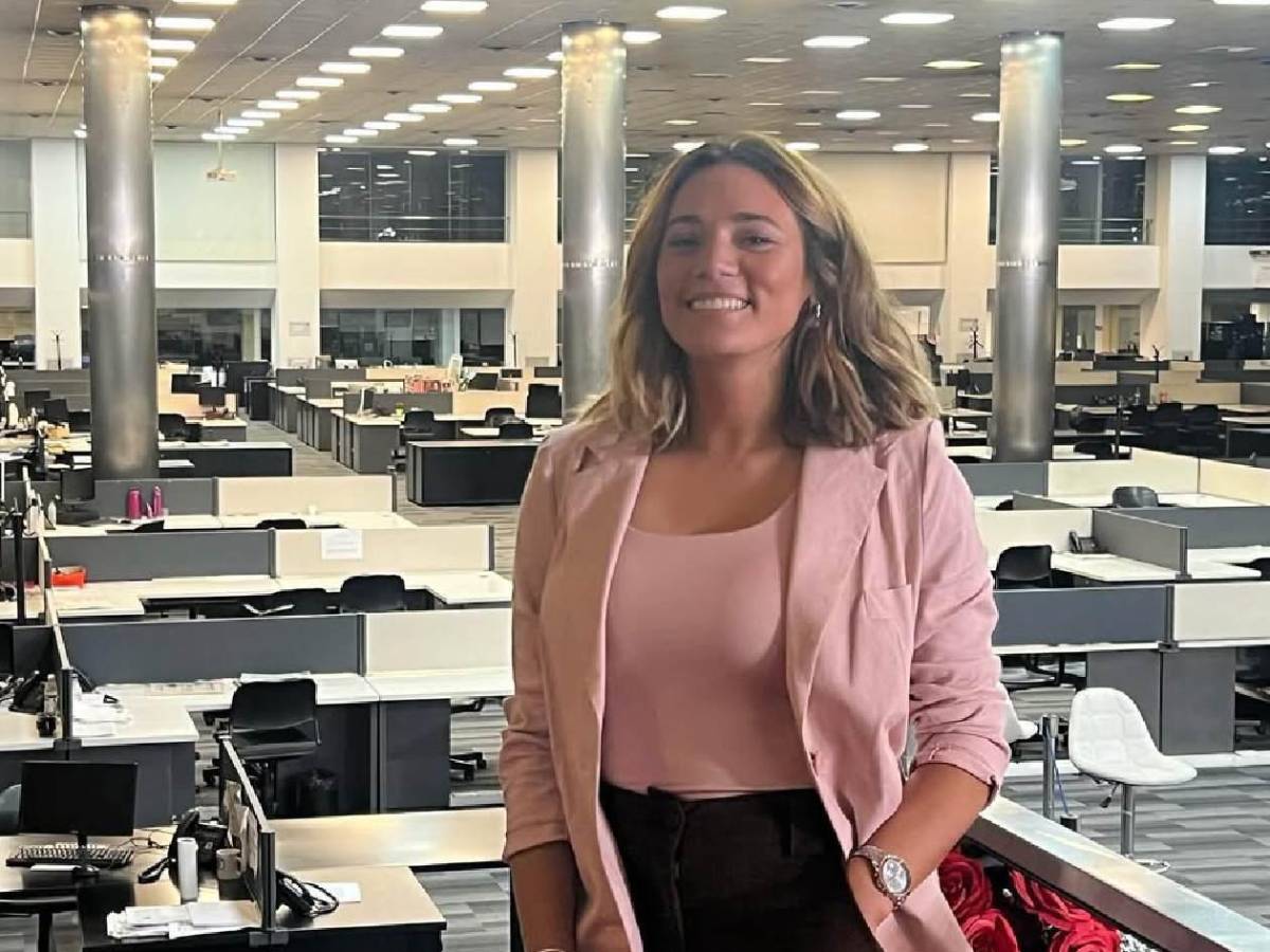 Exnovia de Maradona confirma noviazgo con polémico futbolista