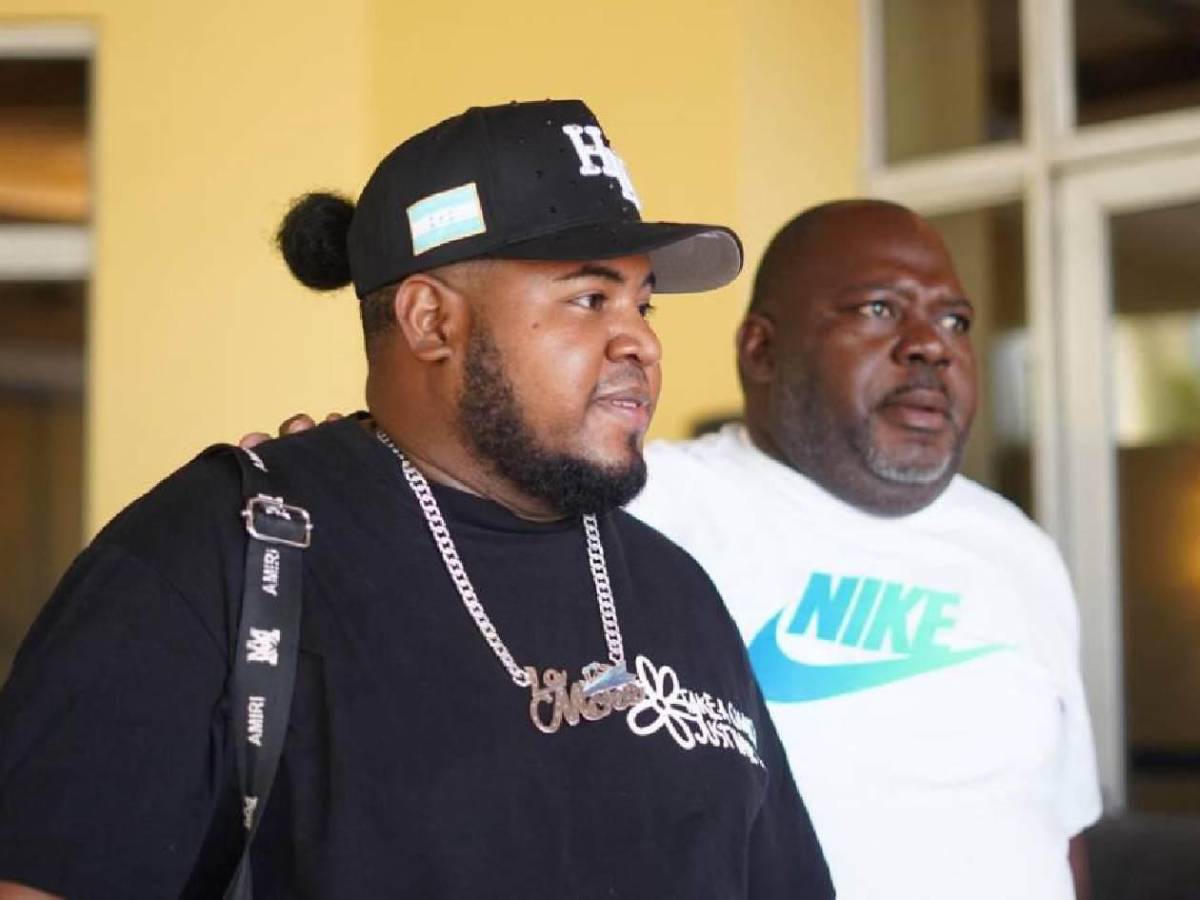 Tiktokers Honduras-El Salvador: Elsa Oseguera enamora, beso y llegó Cantinflas hondureño