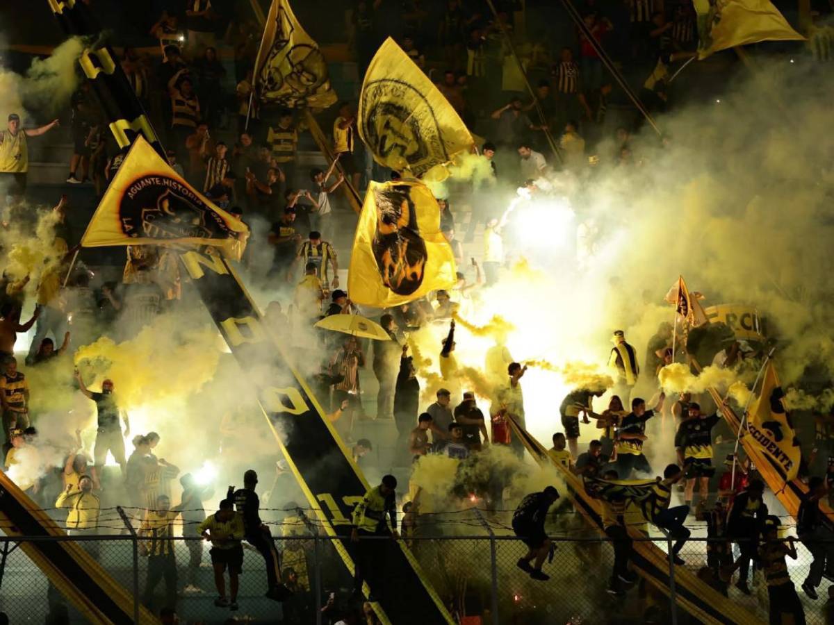 Real España celebra, Olimpia sufre y discusión de compañeros, culpable y desmayo