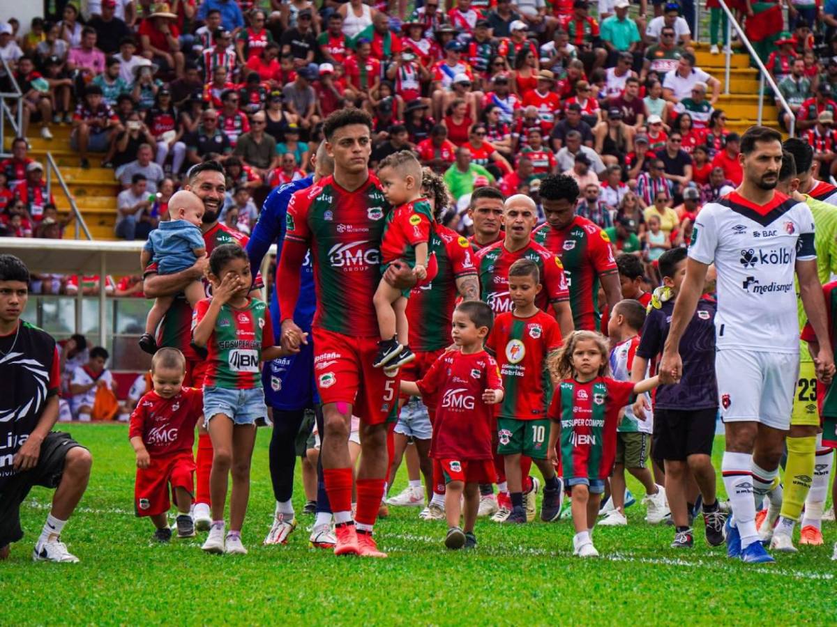 Escándalo: Expulsan del fútbol a equipo que tiene un jugador hondureño