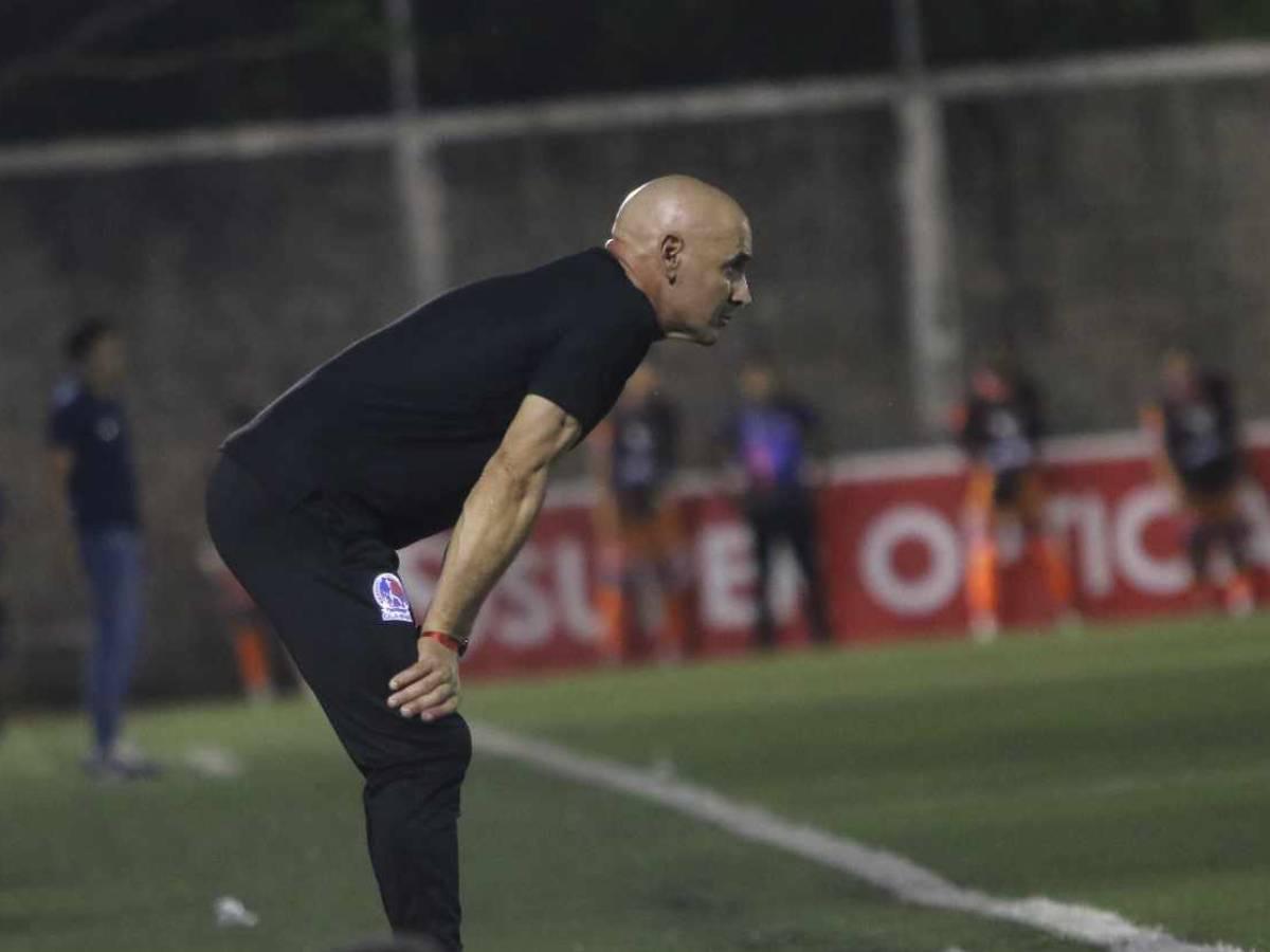 ¿Le gustó el equipo? Espinel habla sobre su debut con Olimpia y se pronuncia sobre fichajes