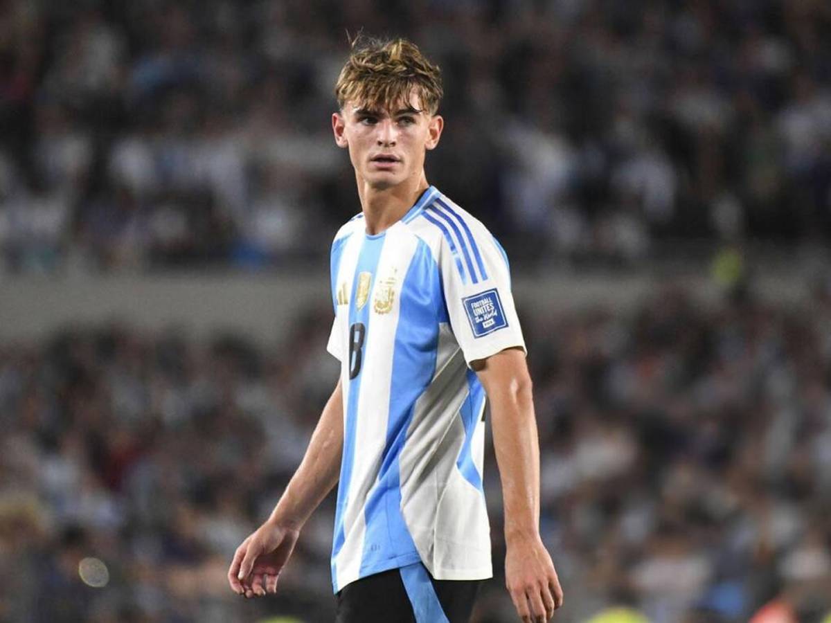 Real Madrid va por delantero del Mundial, fichaje oficial del Barcelona y ofertón por Julián