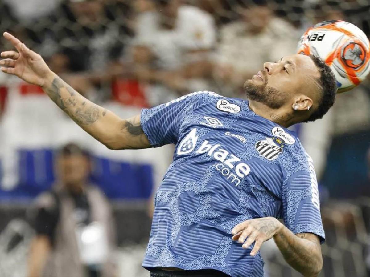 Neymar sufrió su primera derrota, su dura crítica en Brasil y gesto con Depay