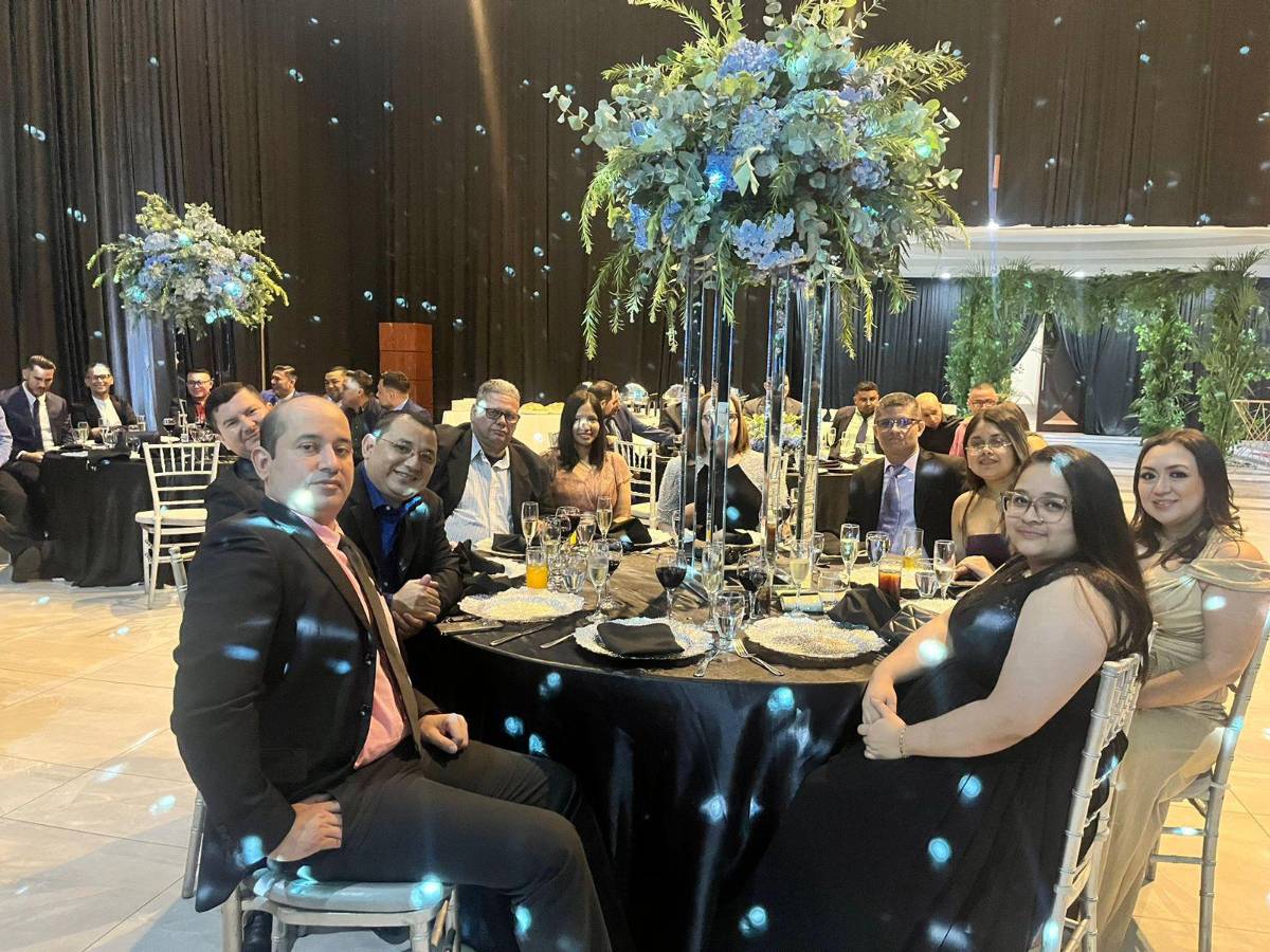 25 años de brindar soluciones financieras ágiles