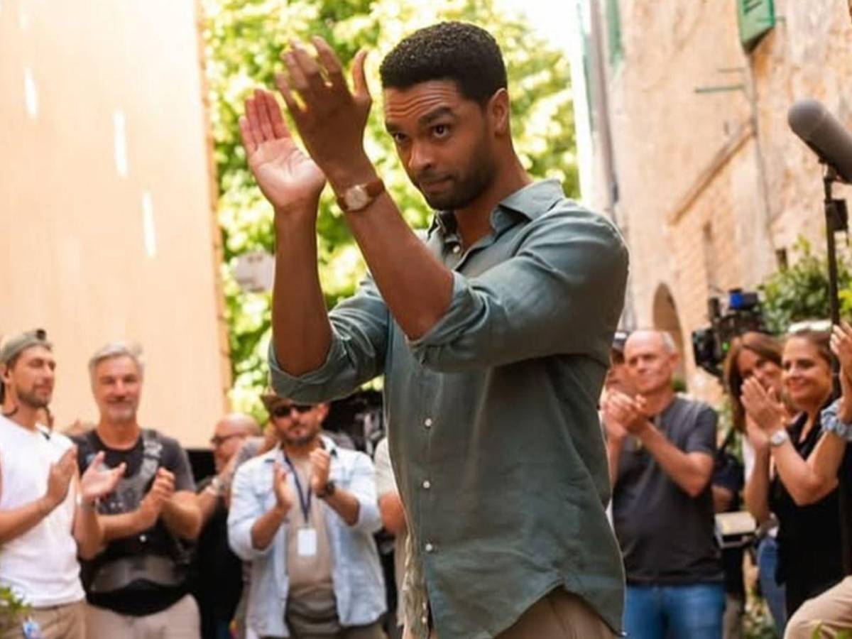 El Duque vuelve a la carga: Regé-Jean Page regresa a Netflix