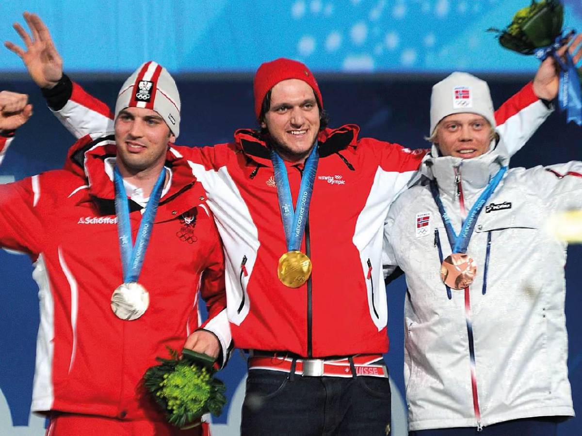 Medallista muere tras caerle un rayo en sus vacaciones; el último mensaje de su esposa