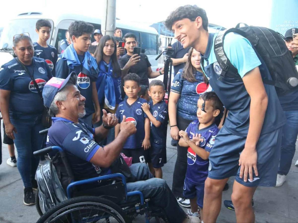 Festín de Motagua en el Nacional, chicas y dedicatoria de Rodrigo Auzmendi