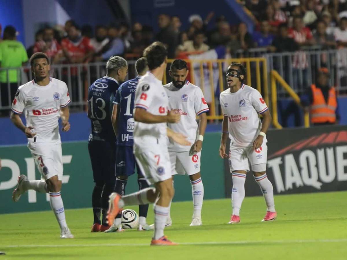 La pelea de Espinel tras eliminación de Olimpia, tristeza y provocador festejo de Cartaginés