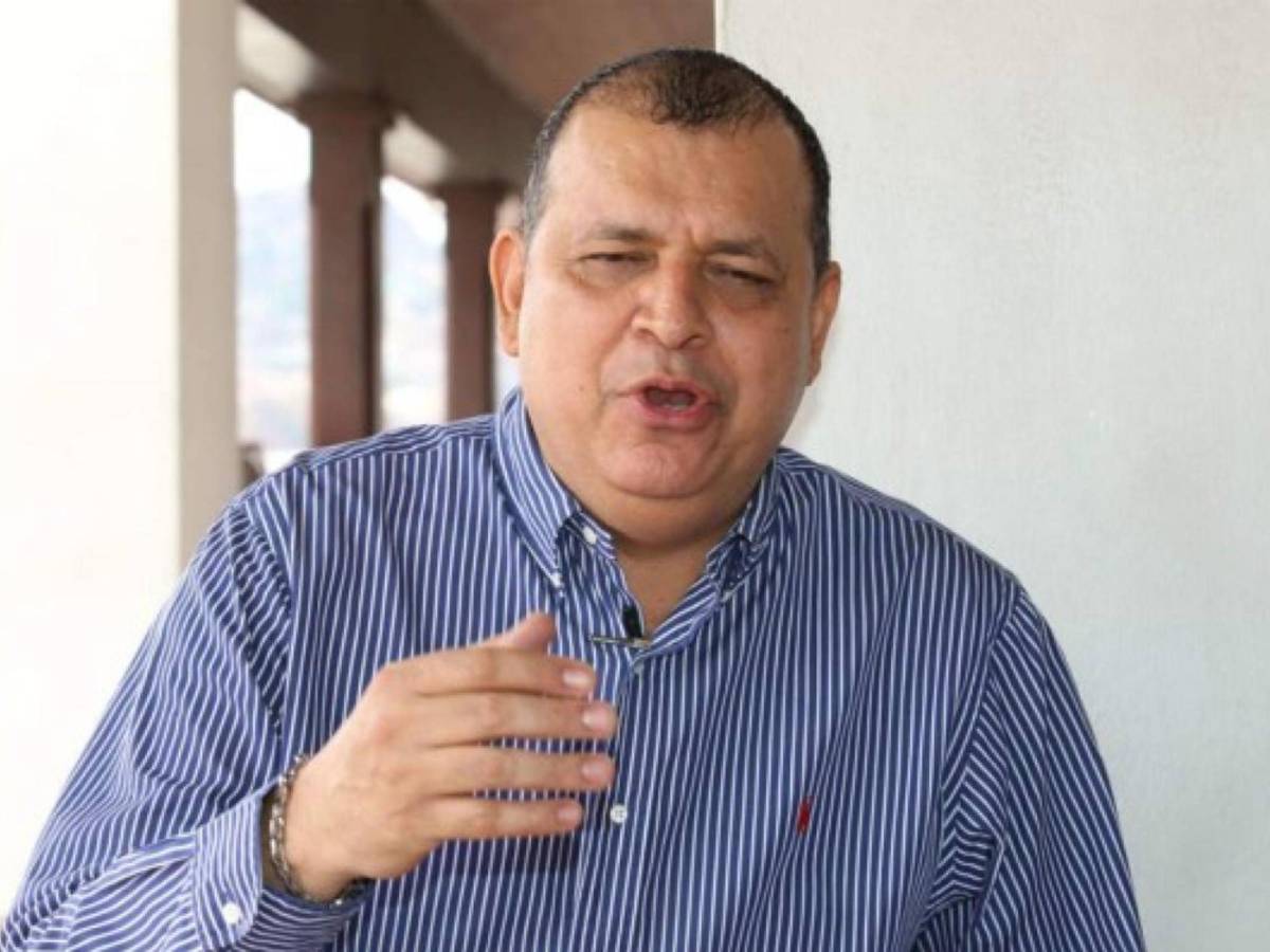 Orlando Ponce cuenta la verdad sobre su mamá y denuncia robo que le hicieron