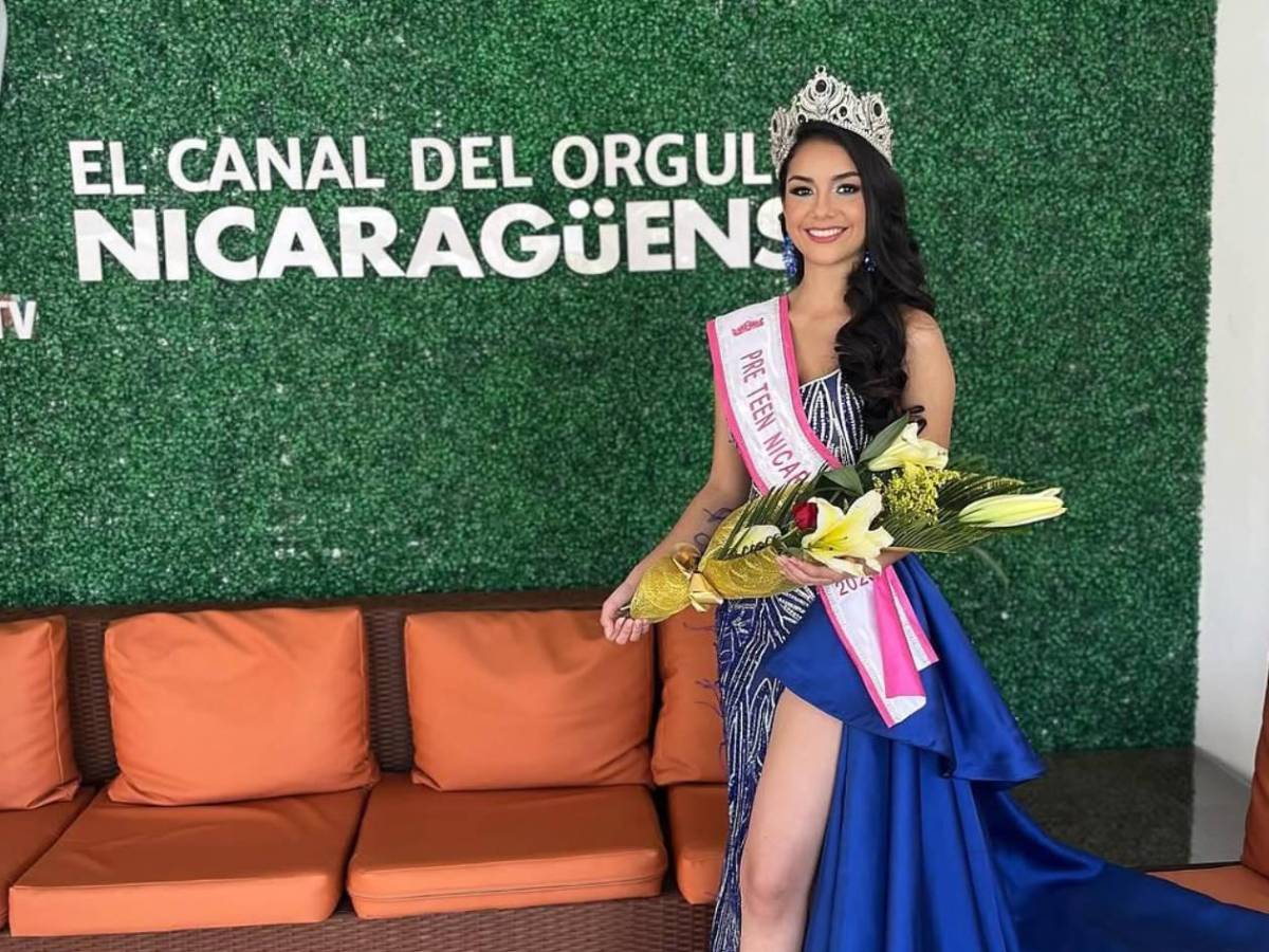 Reina llega San Pedro Sula por partido y las miradas se van sobre ella