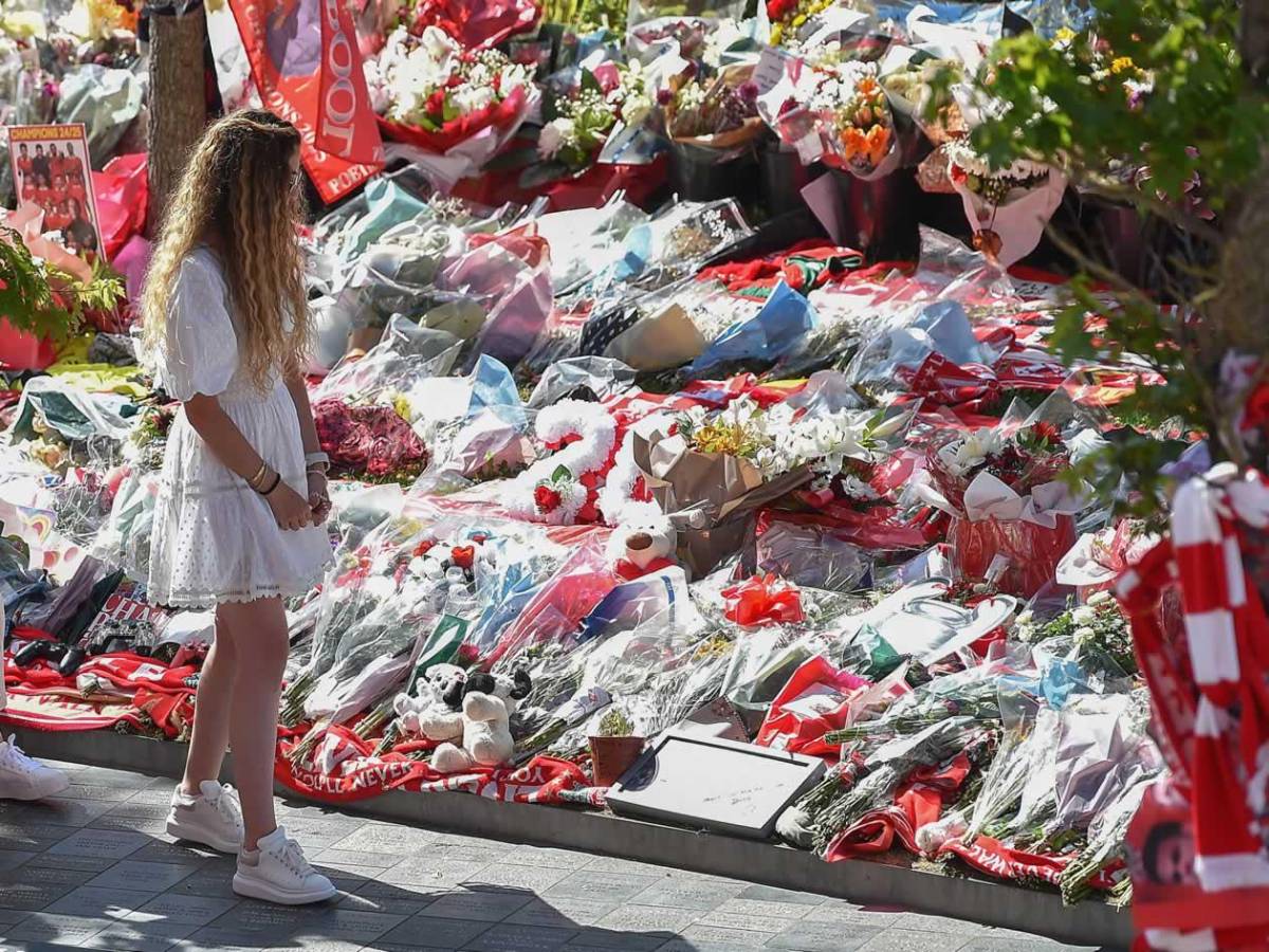 Esposa de Diogo Jota reaparece en emotivo homenaje en Liverpool: las desgarradoras imágenes