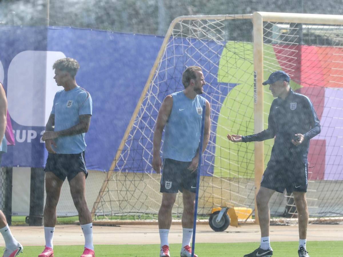 Hombre armado irrumpe concentración de Inglaterra en pleno Mundial: Así terminó el susto