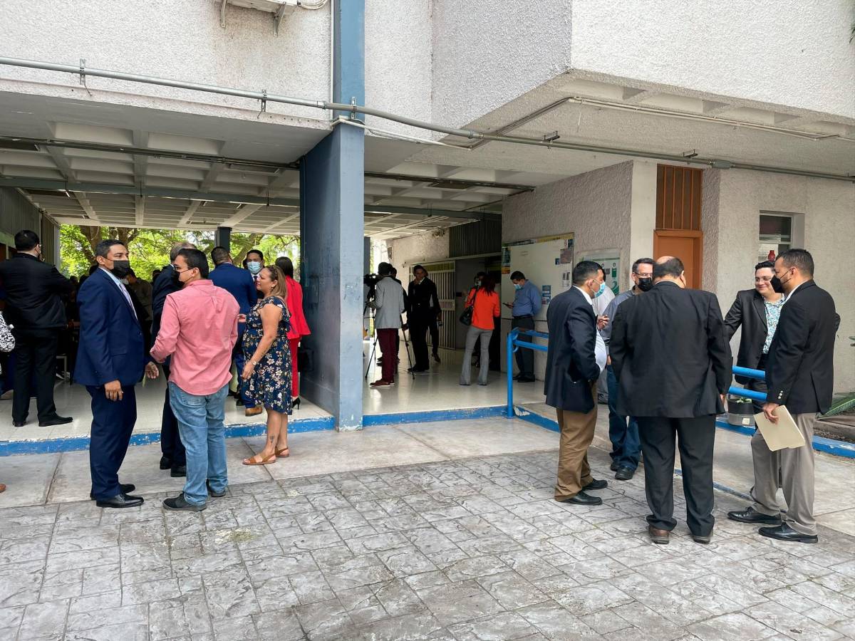 Visitarán domicilio de candidatos a Corte