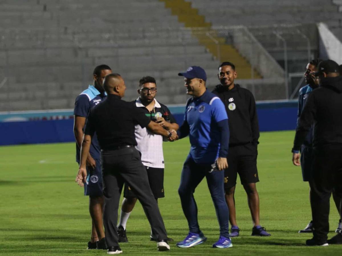 Amargura del Motagua, futbolista en pleno TikTok, bella infiltrada y diputado presente