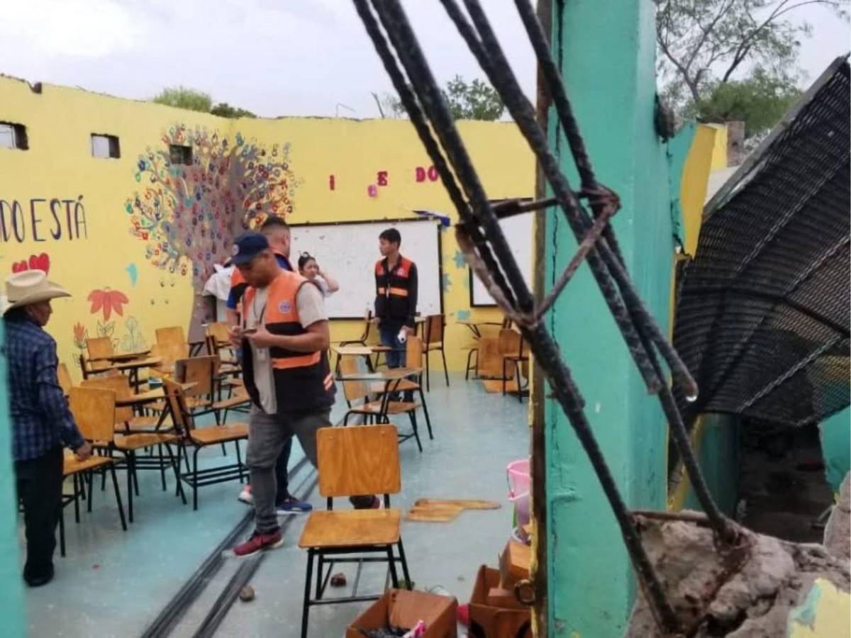 Se derrumba escuela en Comayagua con alumnos en su interior