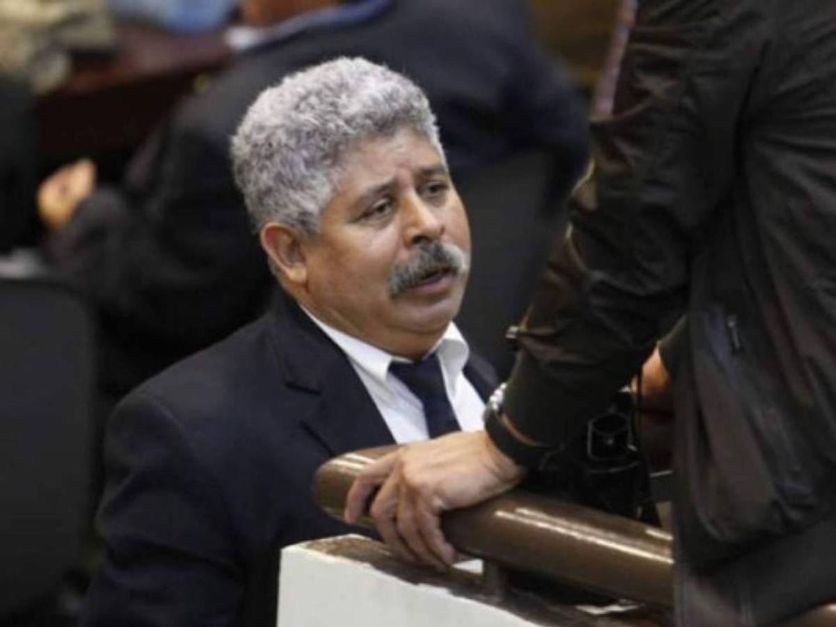 Marvin Ponce revela que Libre tiene un plan para sacar a Cossette López del CNE