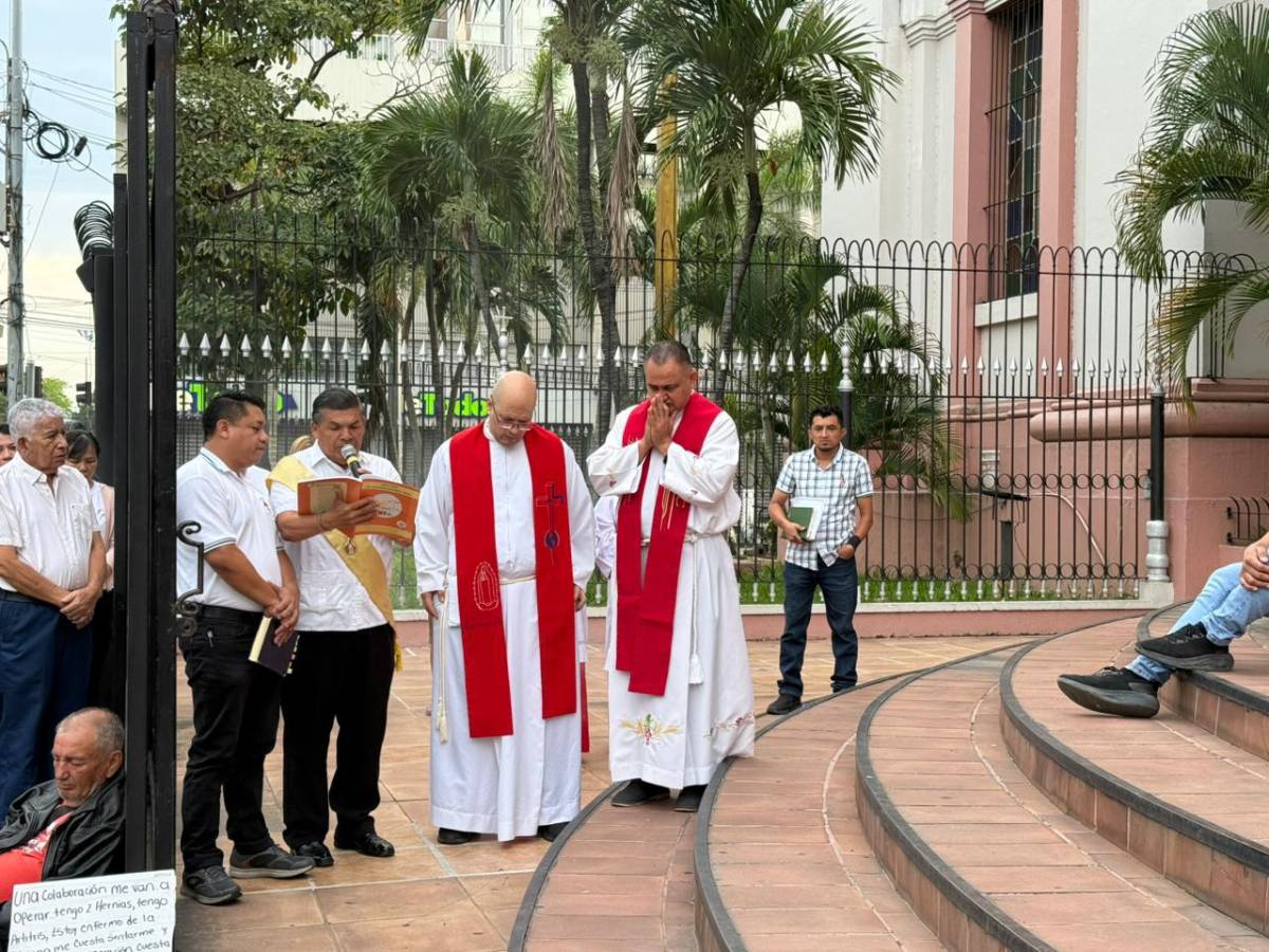 “Dios nos llama a servir”: fe, sacrificio y reflexión en el inicio del Viernes Santo en San Pedro Sula