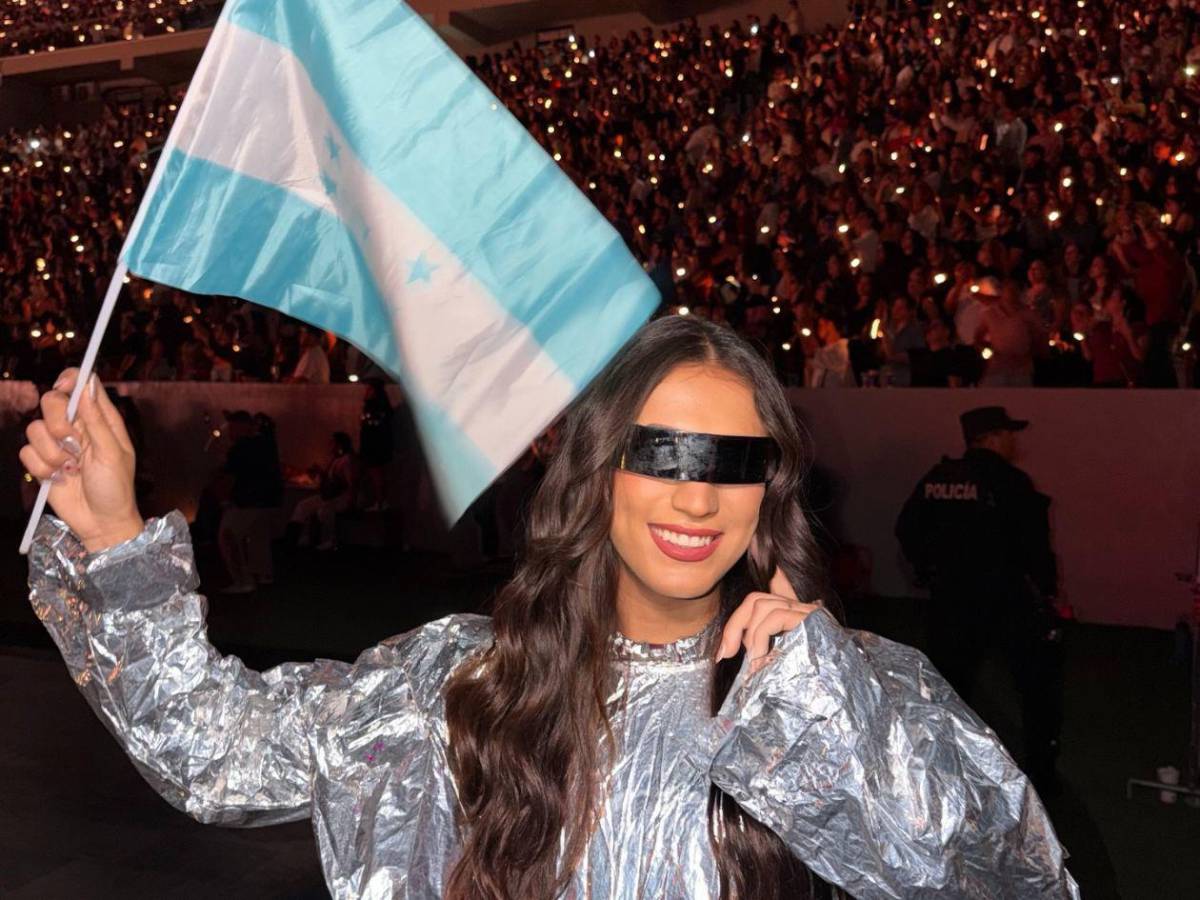 La Bicha Catracha cumple un sueño: Desfiló junto a Shakira