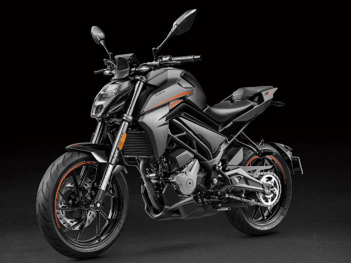 La 250NK tiene un precio especial de introducción por tiempo limitado de L74,990.00, la misma ofrece un equilibrio excepcional entre rendimiento y asequibilidad.