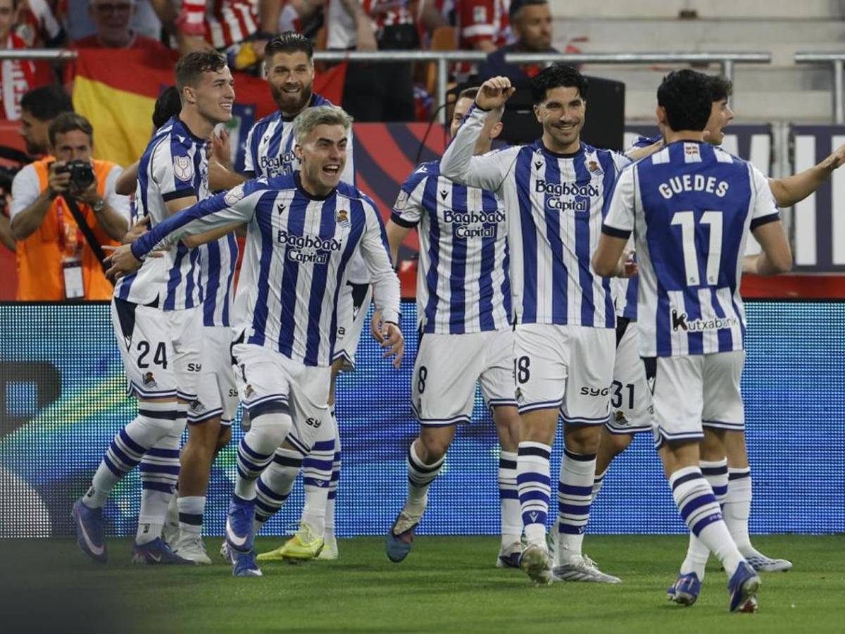 Simeone hundido, Griezmann con triste final y 'madridista' festeja la Copa del Rey