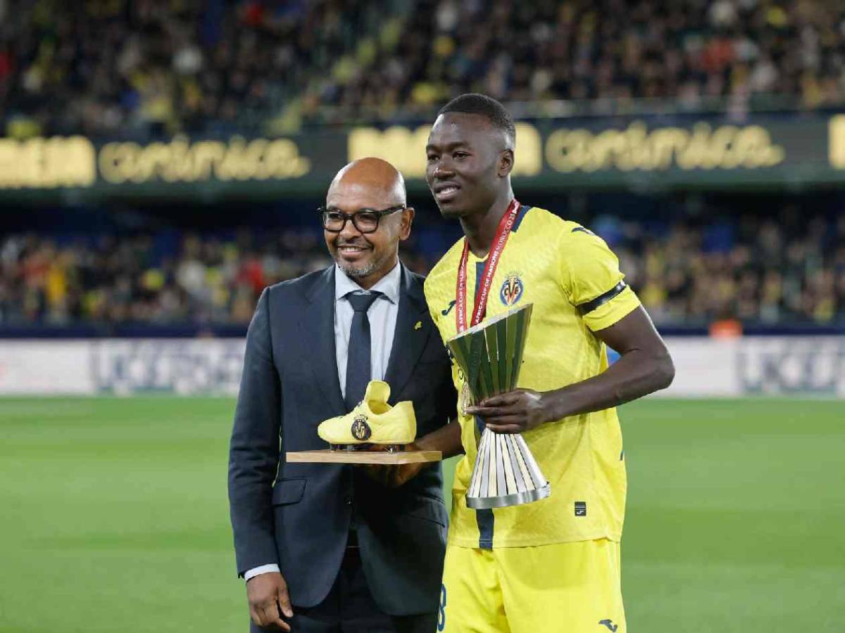 Beso de Mbappé a compañero, Brahim la pasó mal y VAR no intervino en polémica