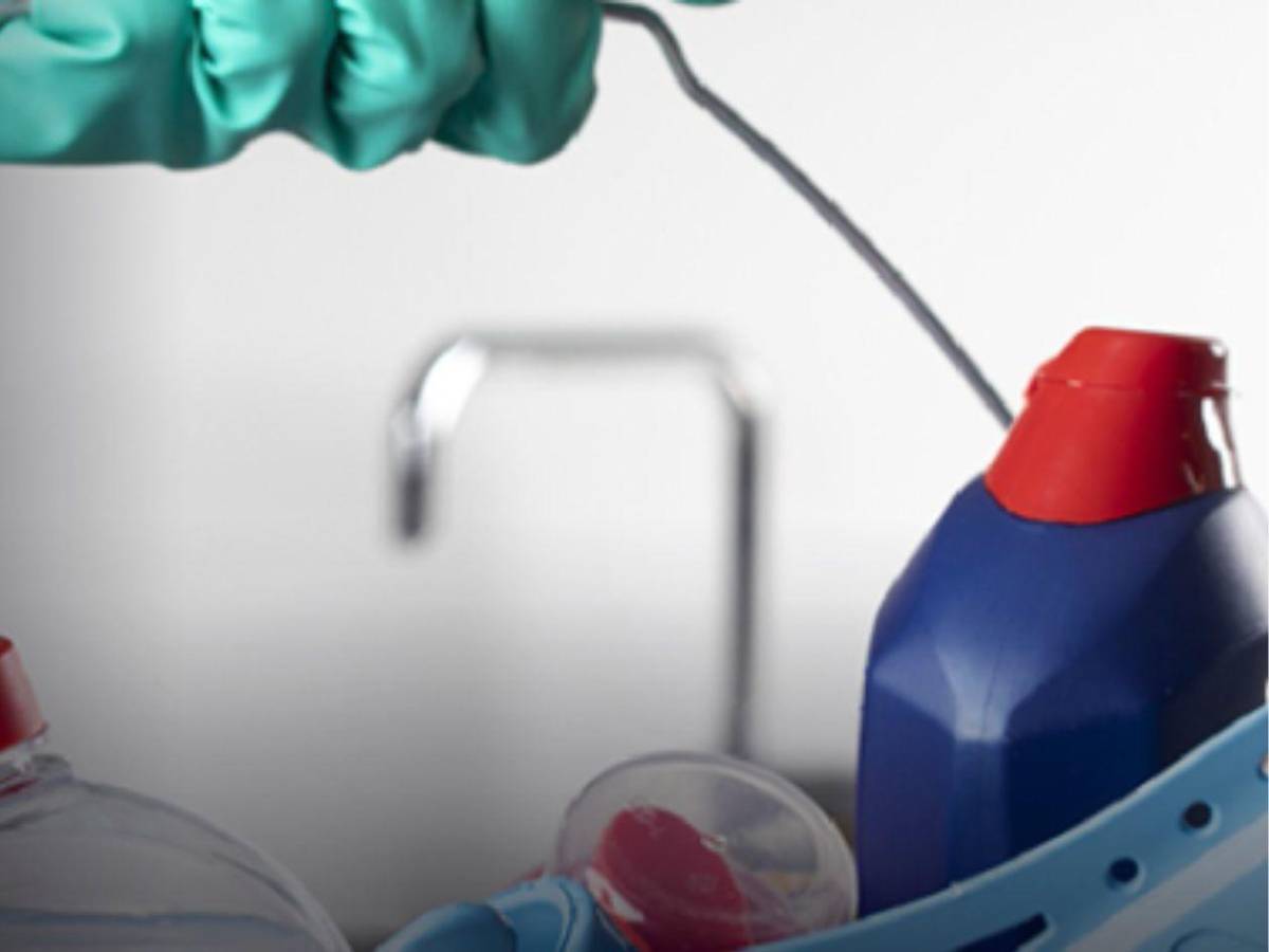 Niño cansado de que le tomaran el agua llevó cloro en su termo y dejó a compañero hospitalizado